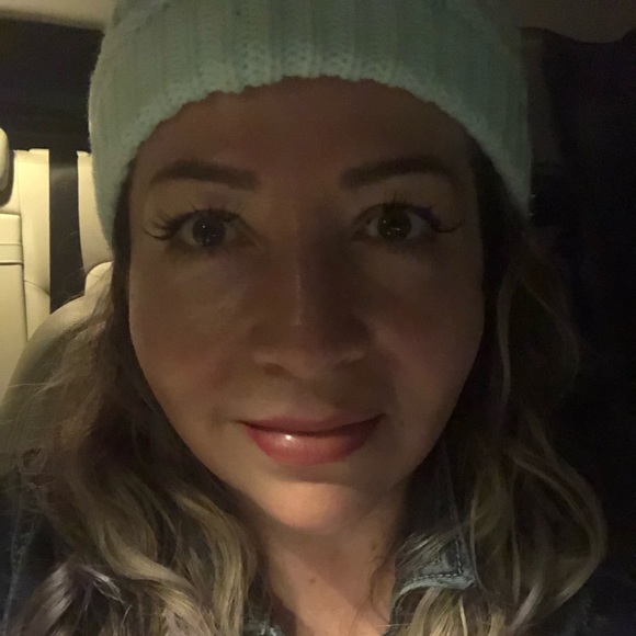 Meet your Posher, Isabella - Picture 1 of 1